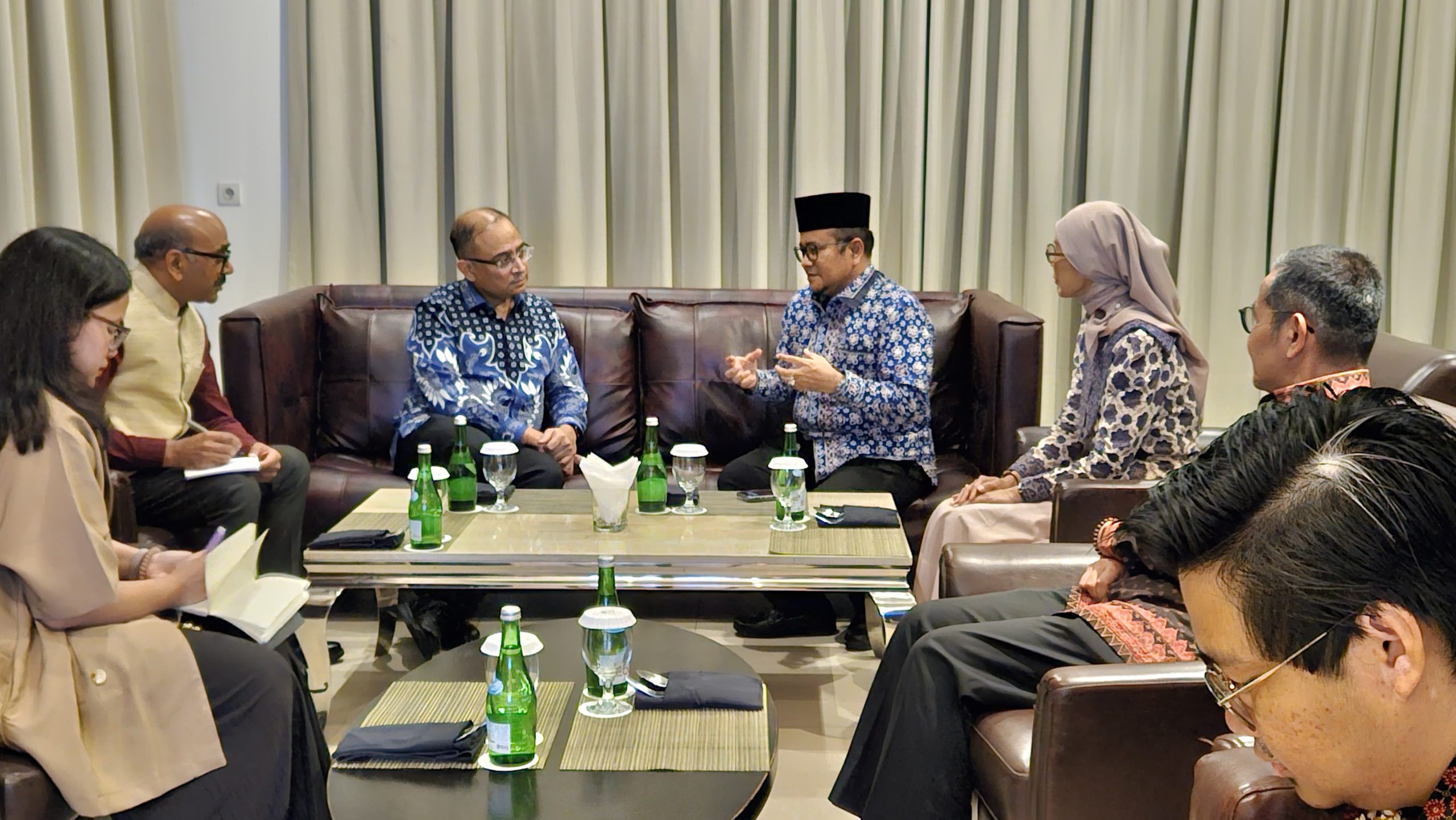 Wali Kota Jambi terpilih dr Maulana bersama Dubes India
