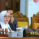 Ketua DPRD, Hj. Zilawati,
