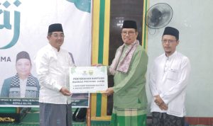 Bupati Tanjung Jabung Barat Anwar Sadat