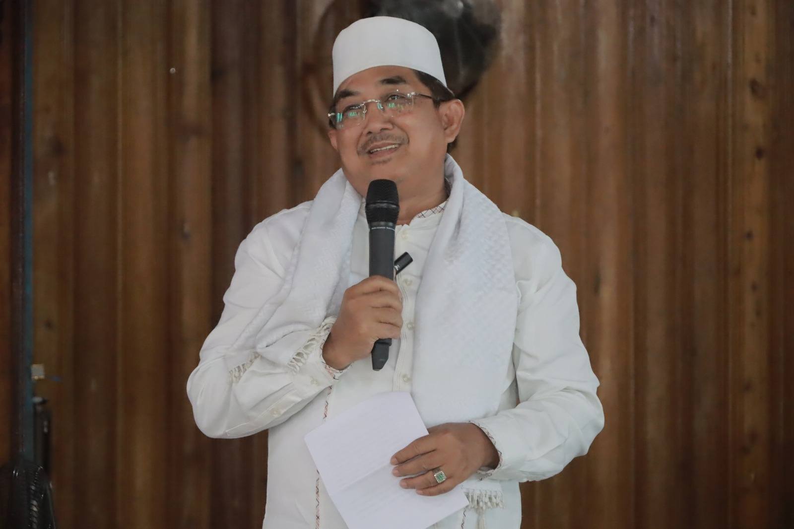 Bupati Anwar Sadat