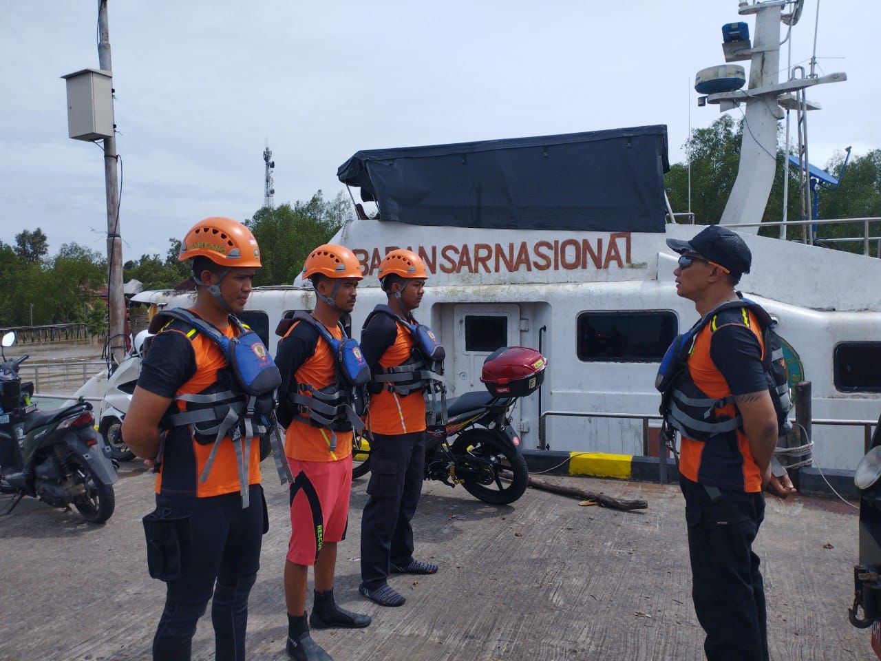 Tim SAR Cari 1 ABK Pompong yang Terbalik dihantam Ombak di Perairan Tengah Pangkal Duri 