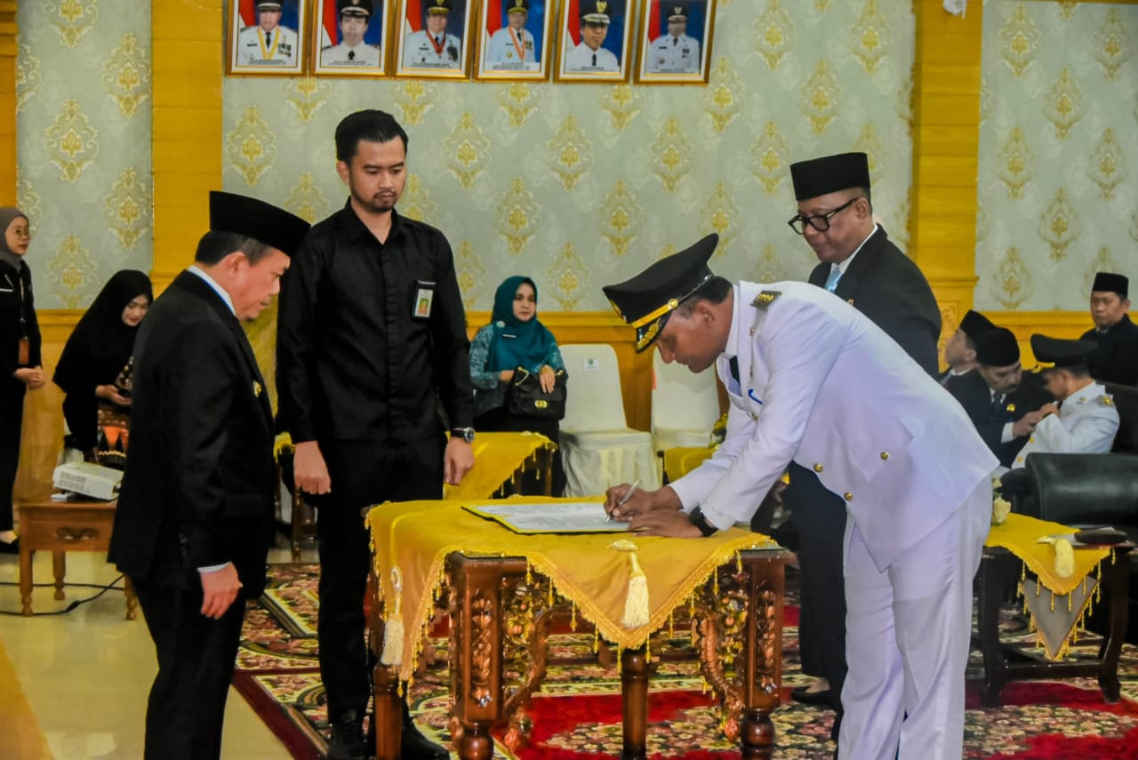 Bupati Sarolangun Hurmin