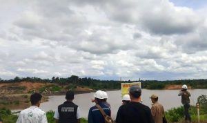 lubang bekas tambang batu bara