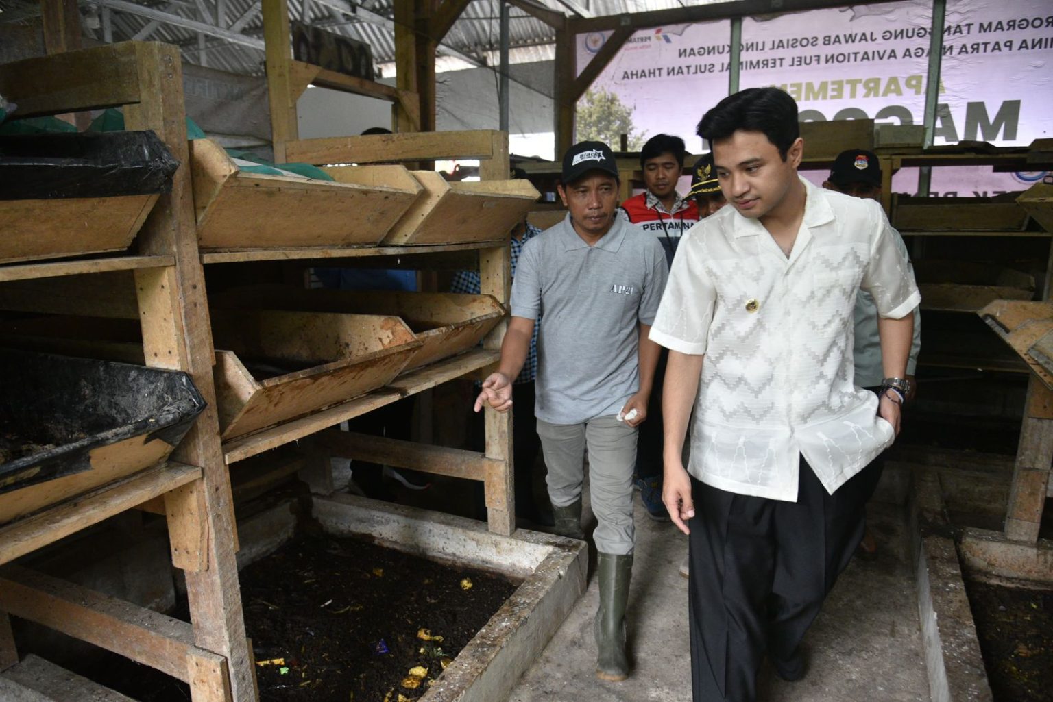 Wakil Wali Kota Jambi, Diza Hazra Aljosha, di acara peresmian Kampung Edukasi Nan Bahagia, di Kelurahan Bakung Jaya, Kecamatan Paal Merah, Jumat (11/7/2025).