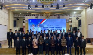 Wali Kota Jambi, Dr. dr. H. Maulana, MKM, resmi melantik Forum Komunikasi (Forkom) RT Kota Jambi Periode 2025–2028 di Aula Griya Mayang, Rabu (24/9/2025).
